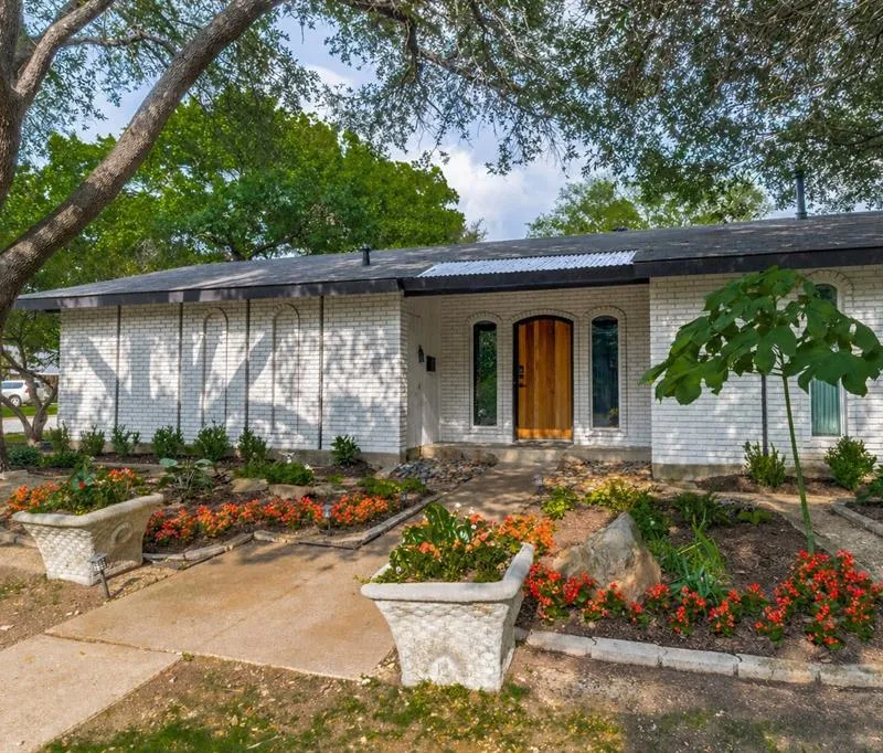 9038 Flicker Lane, Dallas TX 75238