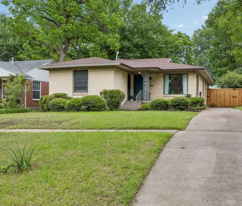 2006 Elmwood Boulevard, Dallas TX 75224