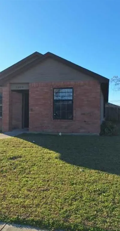 5200 Carol Avenue, Fort Worth TX 76105