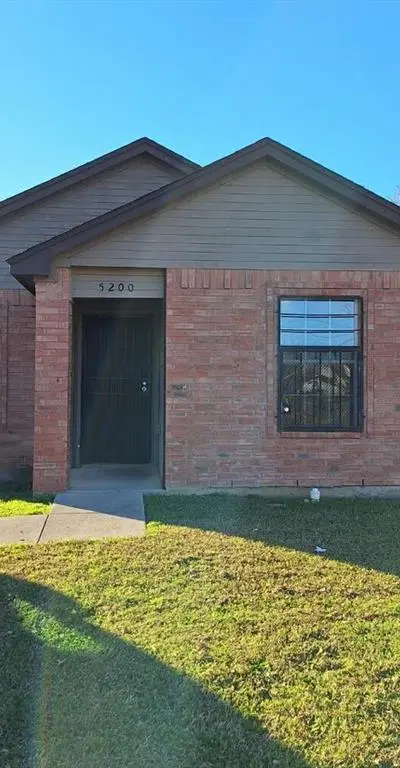 5200 Carol Avenue, Fort Worth TX 76105 - Photo 2
