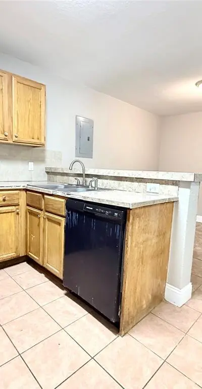5200 Carol Avenue, Fort Worth TX 76105 - Photo 3