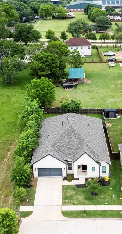 1237 Levee Lane, Kennedale TX 76060 - Photo 2