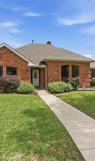 112 Highland Meadow Circle, Coppell TX 75019 - Photo 2