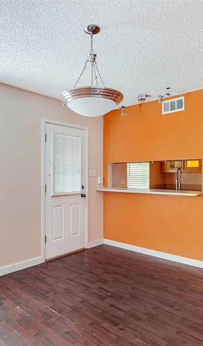 601 St Charles Drive, Arlington TX 76013 - Photo 3