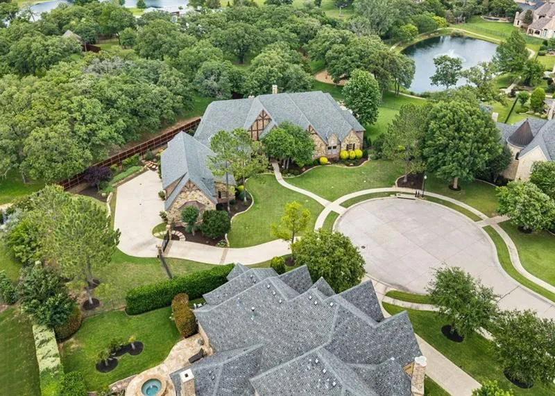 6909 Sir Spencer Court, Colleyville TX 76034