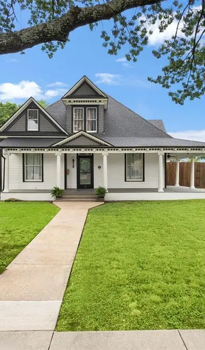 514 W Marvin Avenue, Waxahachie TX 75165