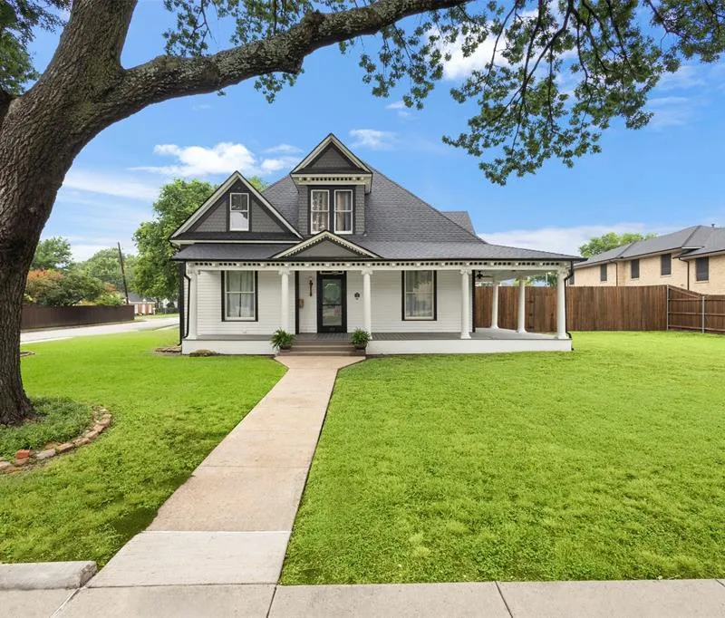 514 W Marvin Avenue, Waxahachie TX 75165