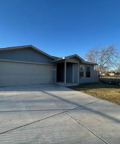1208 E Daggett Avenue, Fort Worth TX 76104