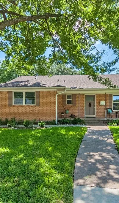 6221 Berryhill Street, Dallas TX 75231 - Photo 3