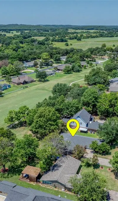 310 Navajo Trail, Gainesville TX 76240
