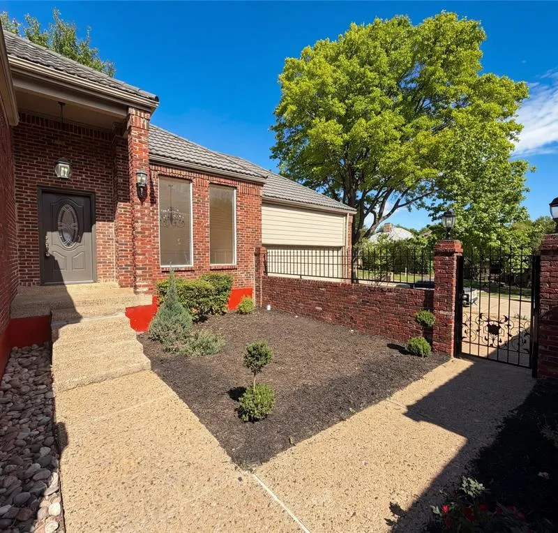 1708 Crockett Circle, Irving TX 75038