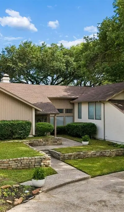 9530 Moss Haven Drive, Dallas TX 75231