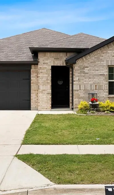 1625 Kirby Lane, Lancaster TX 75146 - Photo 2