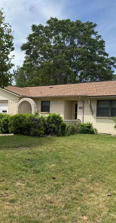 5633 Macdougall Drive, Haltom City TX 76148 - Photo 3