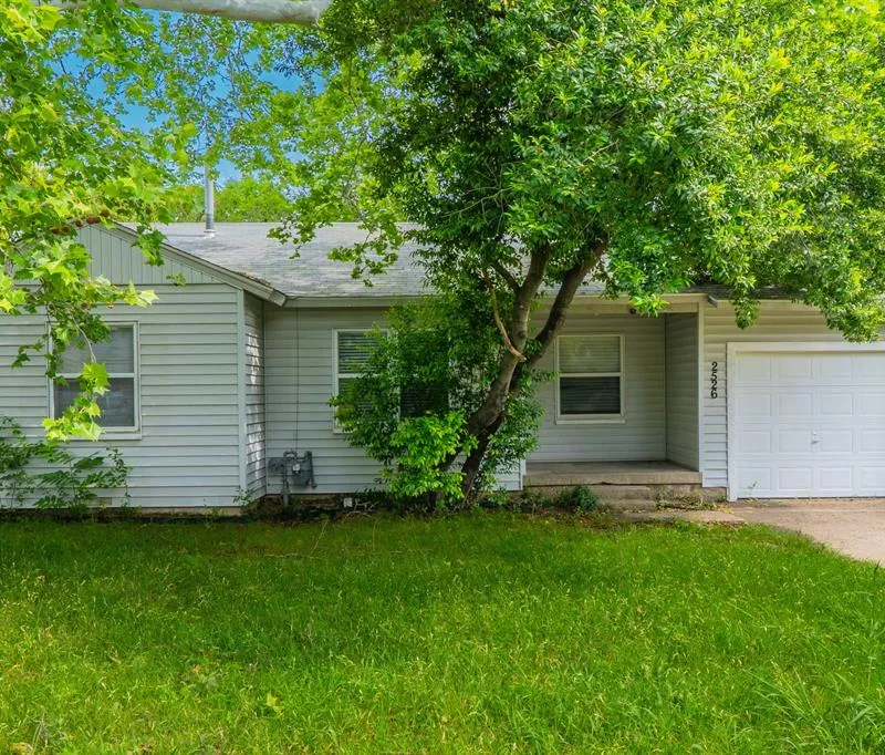 2526 Rolinda Drive, Dallas TX 75211