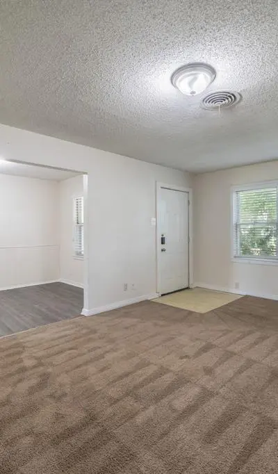 2526 Rolinda Drive, Dallas TX 75211 - Photo 3