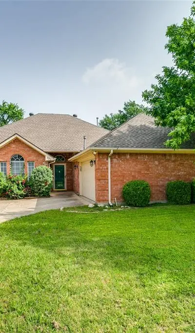 531 Beasley Drive, Lewisville TX 75057 - Photo 2