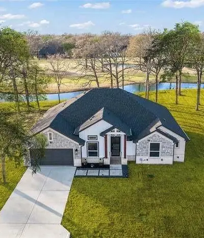 203 Saint Andrews Drive, Mabank TX 75156 - Photo 2