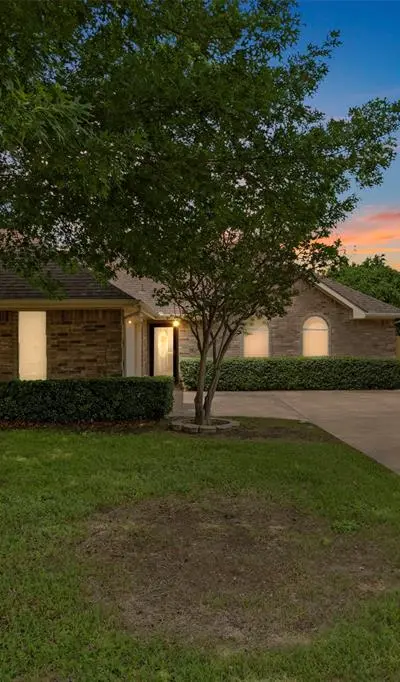 225 Cobblestone Circle, Red Oak TX 75154 - Photo 2