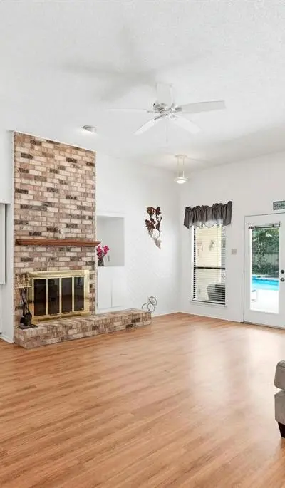 2401 Oak Shadow Court, Arlington TX 76017 - Photo 3