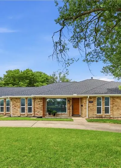 1909 W Red Bird Lane, Dallas TX 75232 - Photo 2
