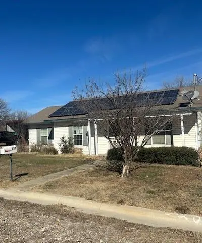 530 Richardson Street, Jacksboro TX 76458 - Photo 2