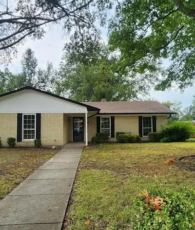 2821 Windy Drive, Commerce TX 75428