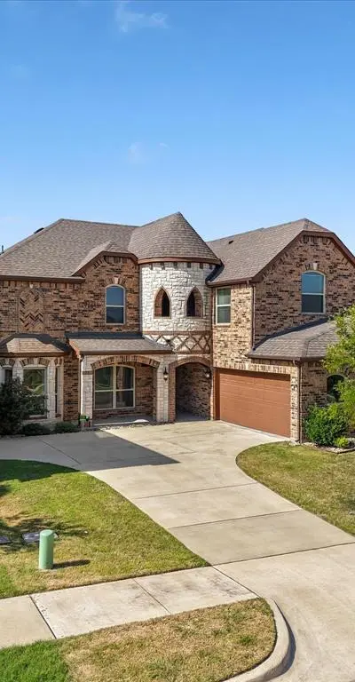 118 Red Pine Drive, Red Oak TX 75154