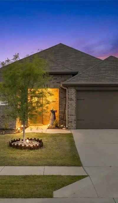 1110 Baldwin Lane, Ennis TX 75119 - Photo 2
