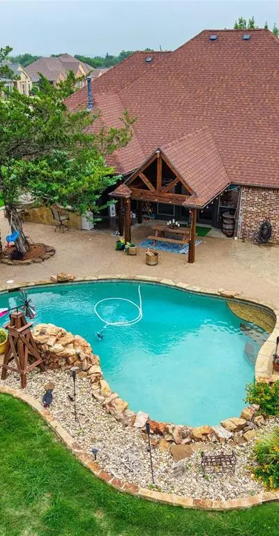 1561 Saint Andrews Drive, Red Oak TX 75154