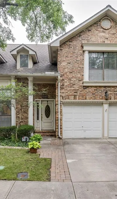 1223 Saint Monet Drive, Irving TX 75038