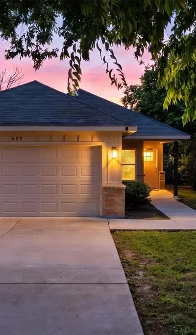 609 N Cummings Drive, Alvarado TX 76009
