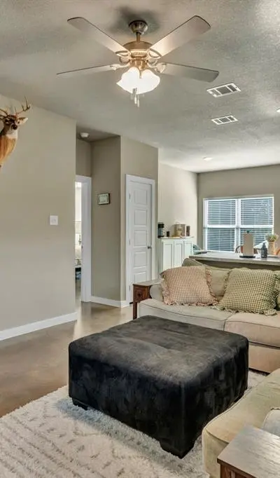 609 N Cummings Drive, Alvarado TX 76009 - Photo 5