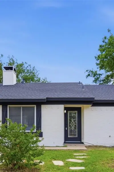5644 Santa Fe Trail, Haltom City TX 76148