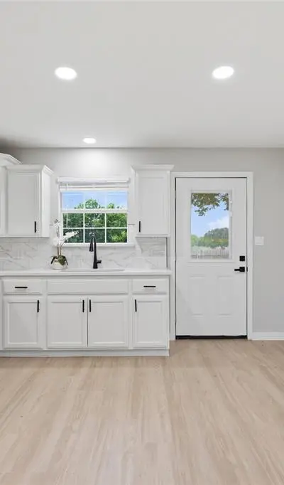 210 W Madison Street, Hillsboro TX 76645