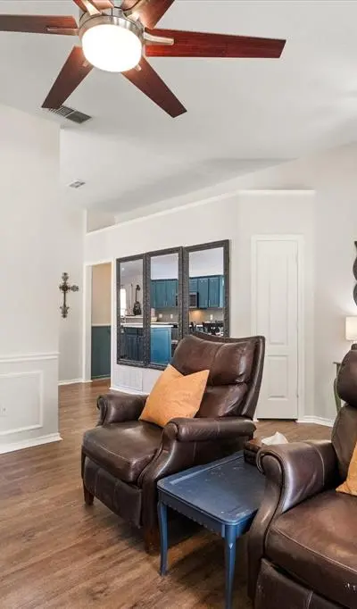 4220 Maryanne Place, Haltom City TX 76137 - Photo 4