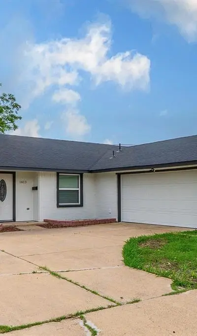 1813 Tompkins Drive, Grand Prairie TX 75051