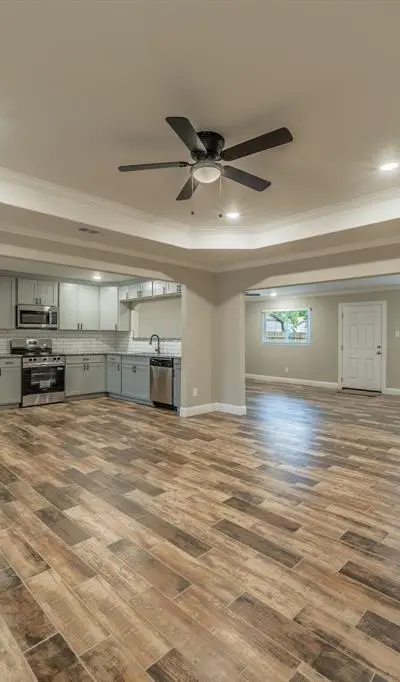 1813 Tompkins Drive, Grand Prairie TX 75051 - Photo 4