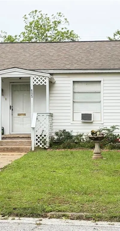 605 E Morton Street, Denison TX 75021