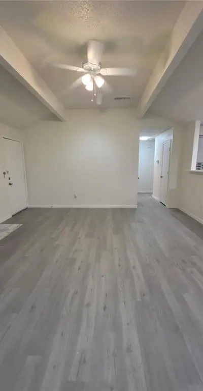 323 Valley Spring Drive, Arlington TX 76018 - Photo 5