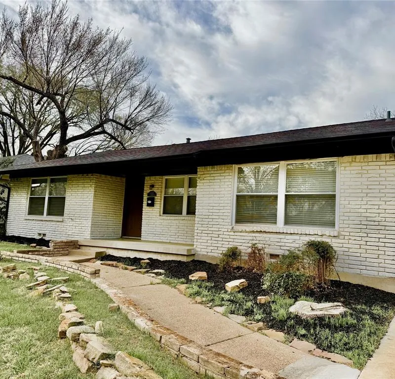 10039 Shadyview Drive, Dallas TX 75238