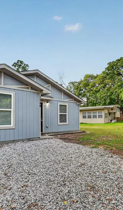 1249 Lindale Terrace, Pelican Bay TX 76020