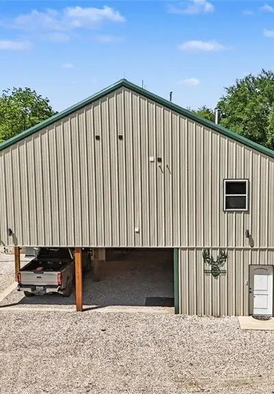 9439 County Road 103, Whitesboro TX 76273 - Photo 2