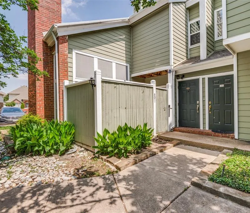 6220 Bentwood Trail # 601, Dallas TX 75252