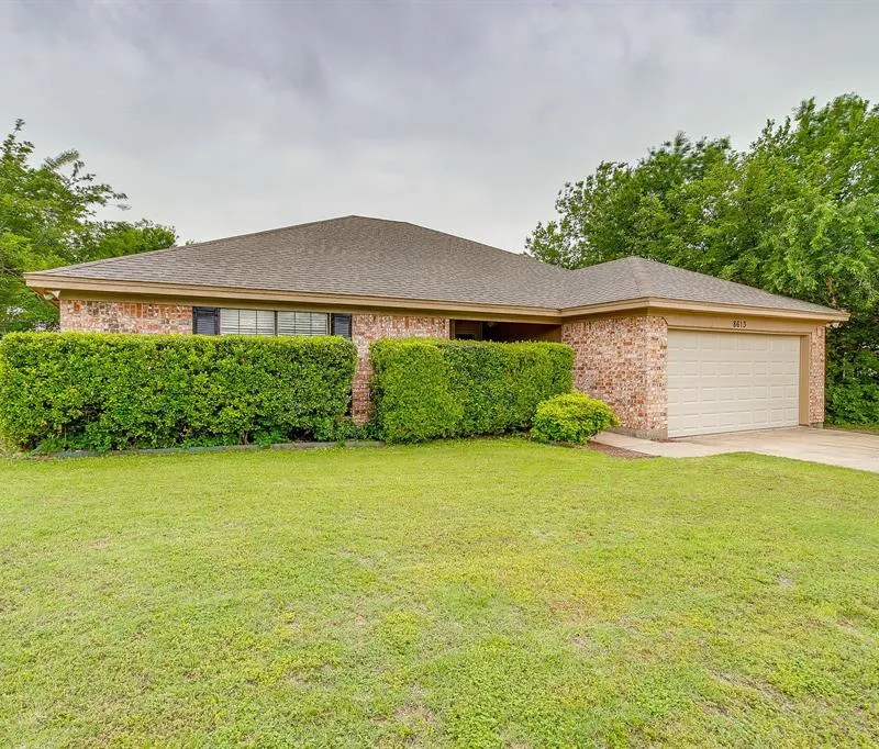 8613 Silver Creek Road, White Settlement TX 76108