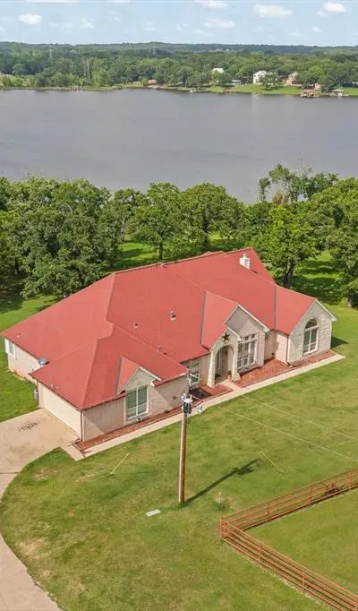 1701 W Lake Shore Drive, Alvarado TX 76009