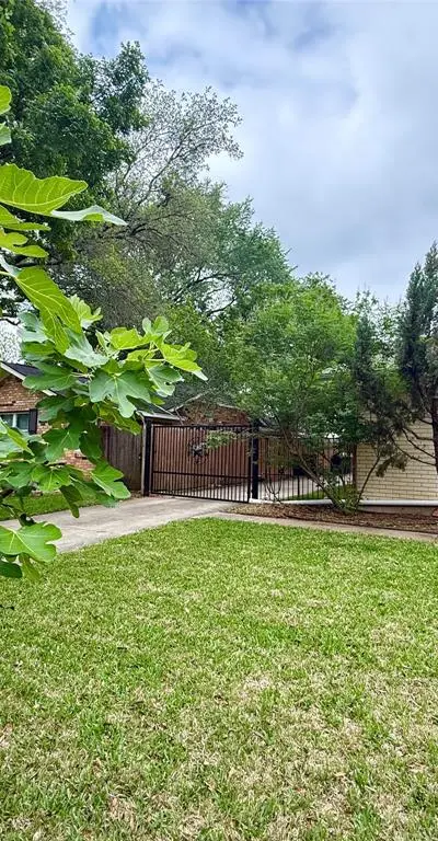 1206 Mildred Lane, Benbrook TX 76126