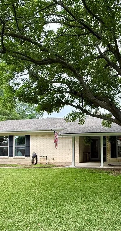 1206 Mildred Lane, Benbrook TX 76126 - Photo 5