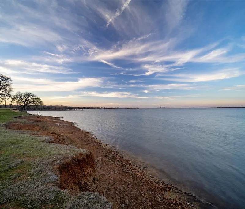 500 Waters Edge Drive # 214, Lake Dallas TX 75065