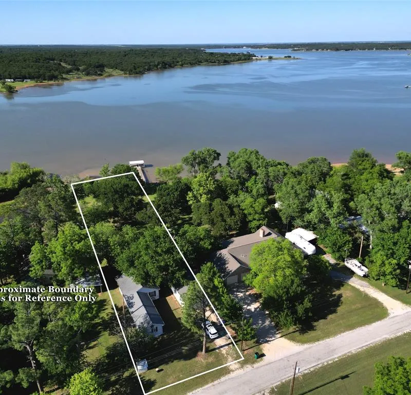 306 Oak Street, Nocona TX 76255